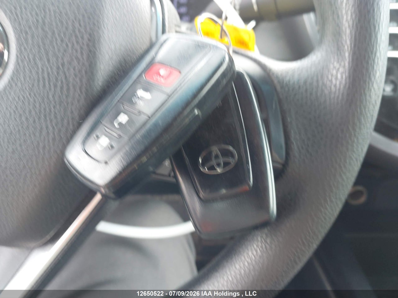 2019 TOYOTA CAMRY LE thumbnail 12