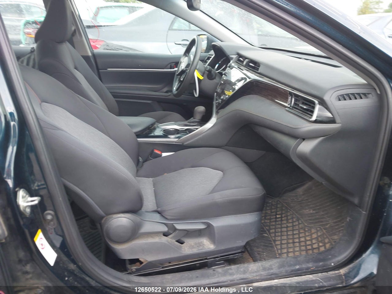 2019 TOYOTA CAMRY LE thumbnail 6