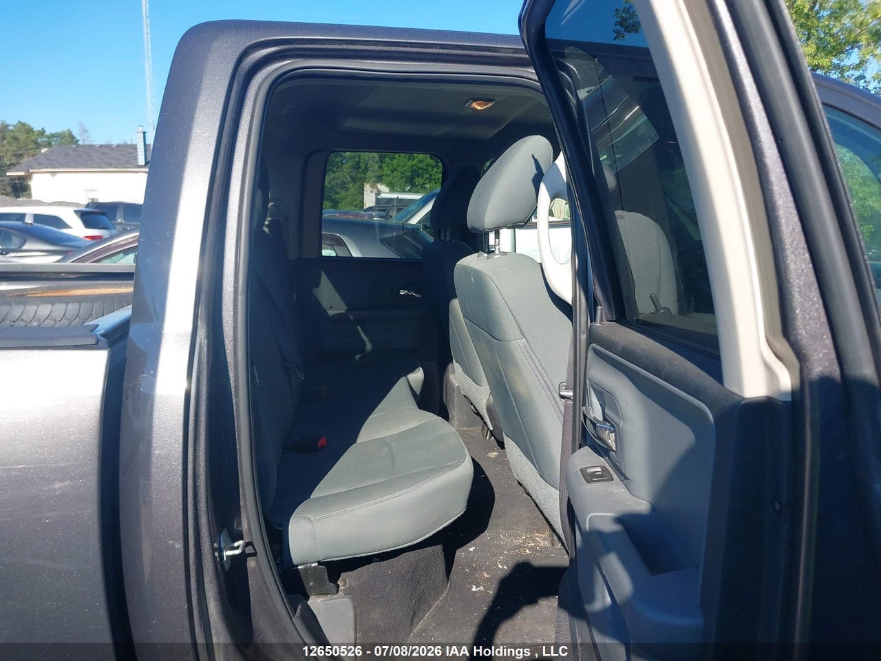 2016 RAM 1500 SLT thumbnail 9