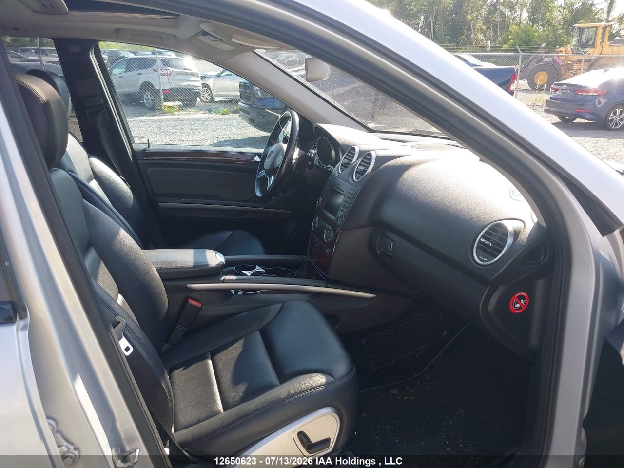 2009 MERCEDES BENZ M-Class ML320 BlueTEC thumbnail 6