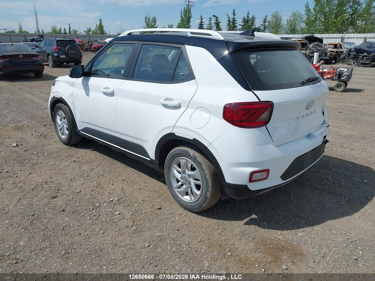 2022 HYUNDAI VENUE PREFERRED WITH TWO-TONE BODY COLOUR thumbnail 4