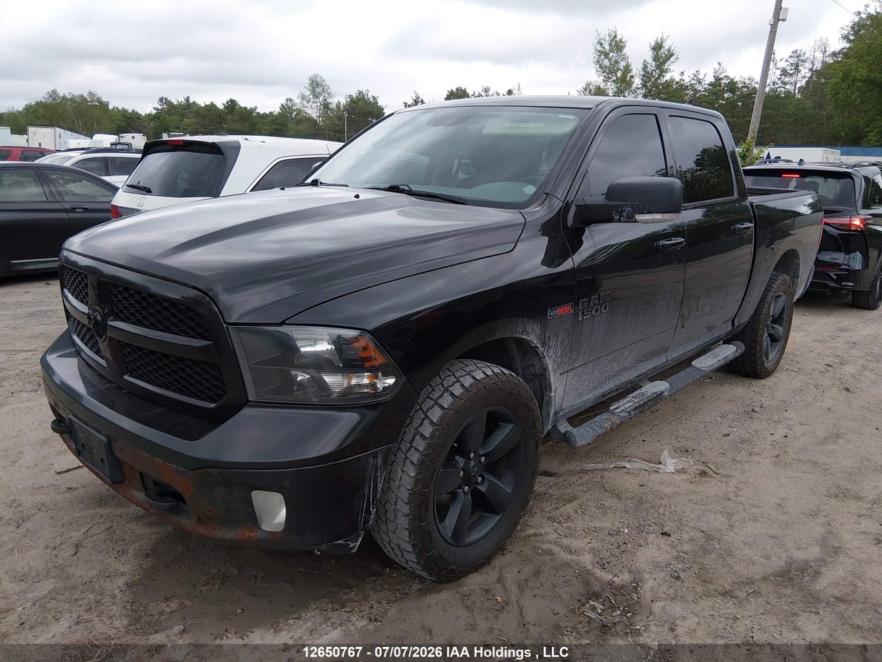 2018 RAM 1500 SLT thumbnail 3
