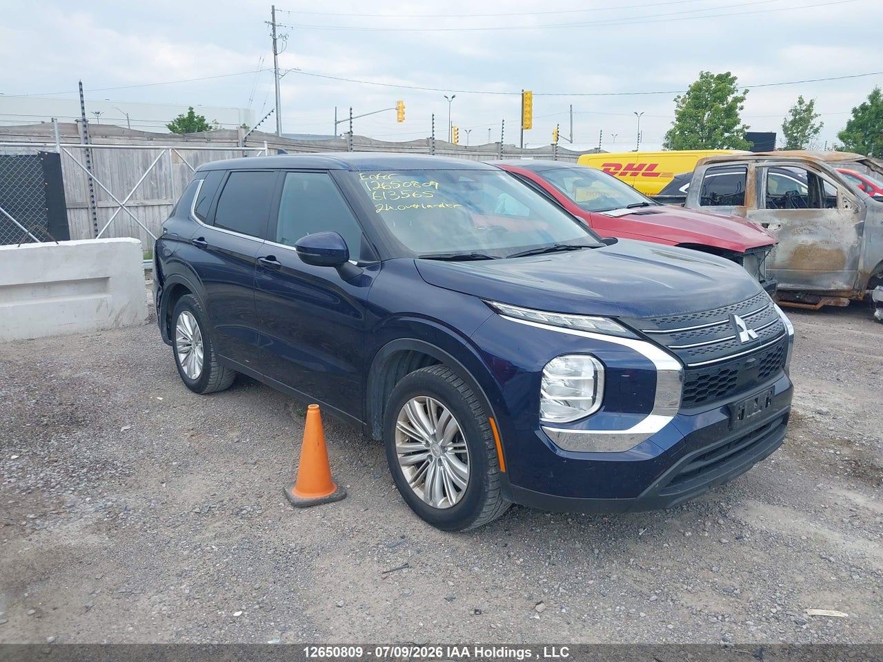 2024 MITSUBISHI OUTLANDER ES thumbnail 2