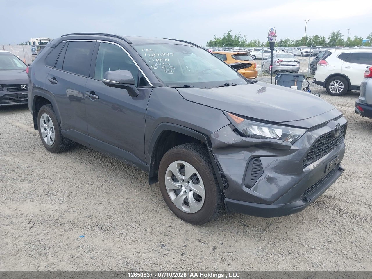 2021 TOYOTA RAV4 LE thumbnail 2