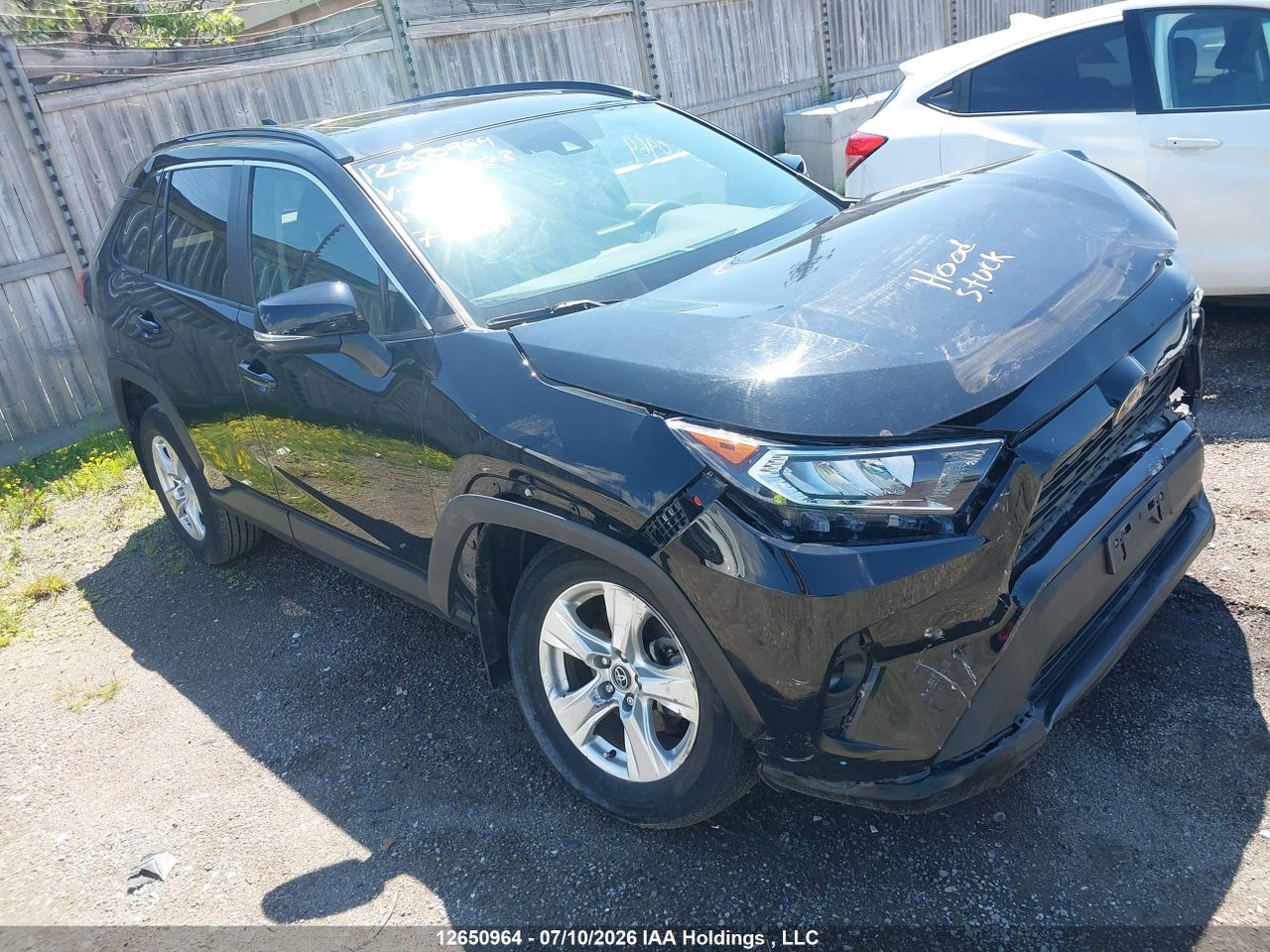 2019 TOYOTA RAV4 XLE thumbnail 2