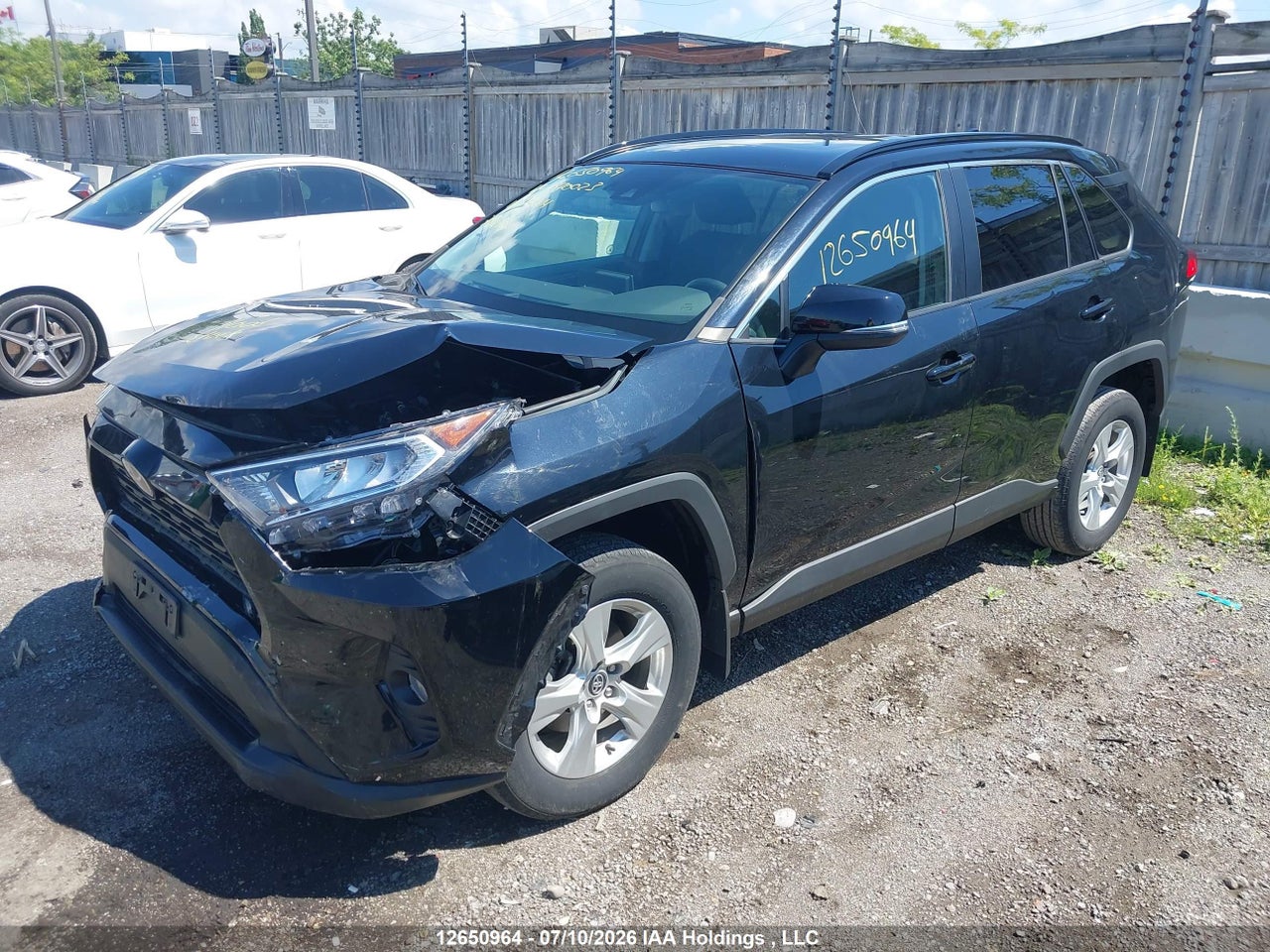 2019 TOYOTA RAV4 XLE thumbnail 3