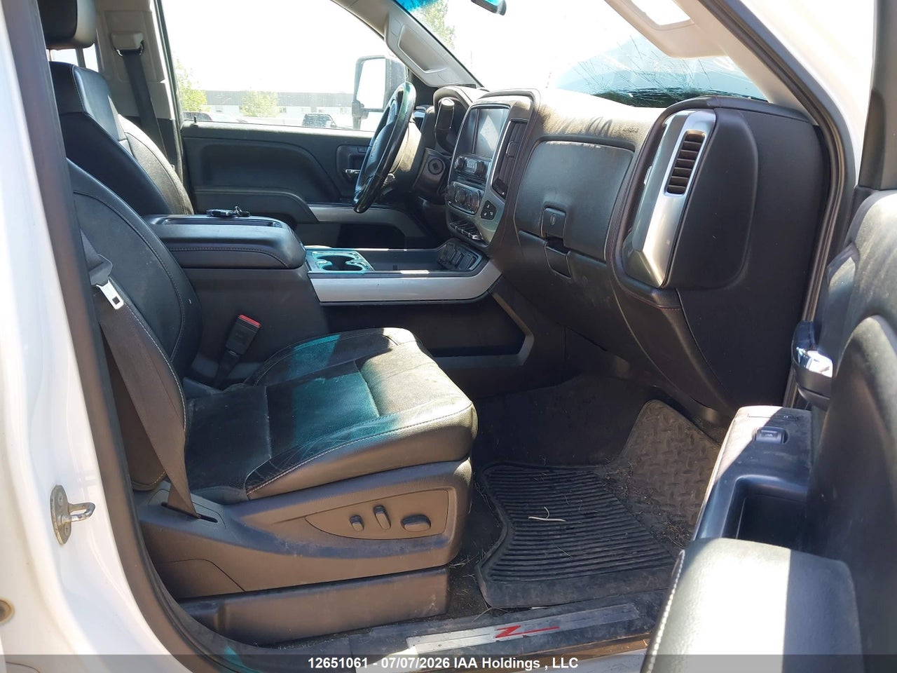 2015 CHEVROLET SILVERADO K3500 LTZ thumbnail 6