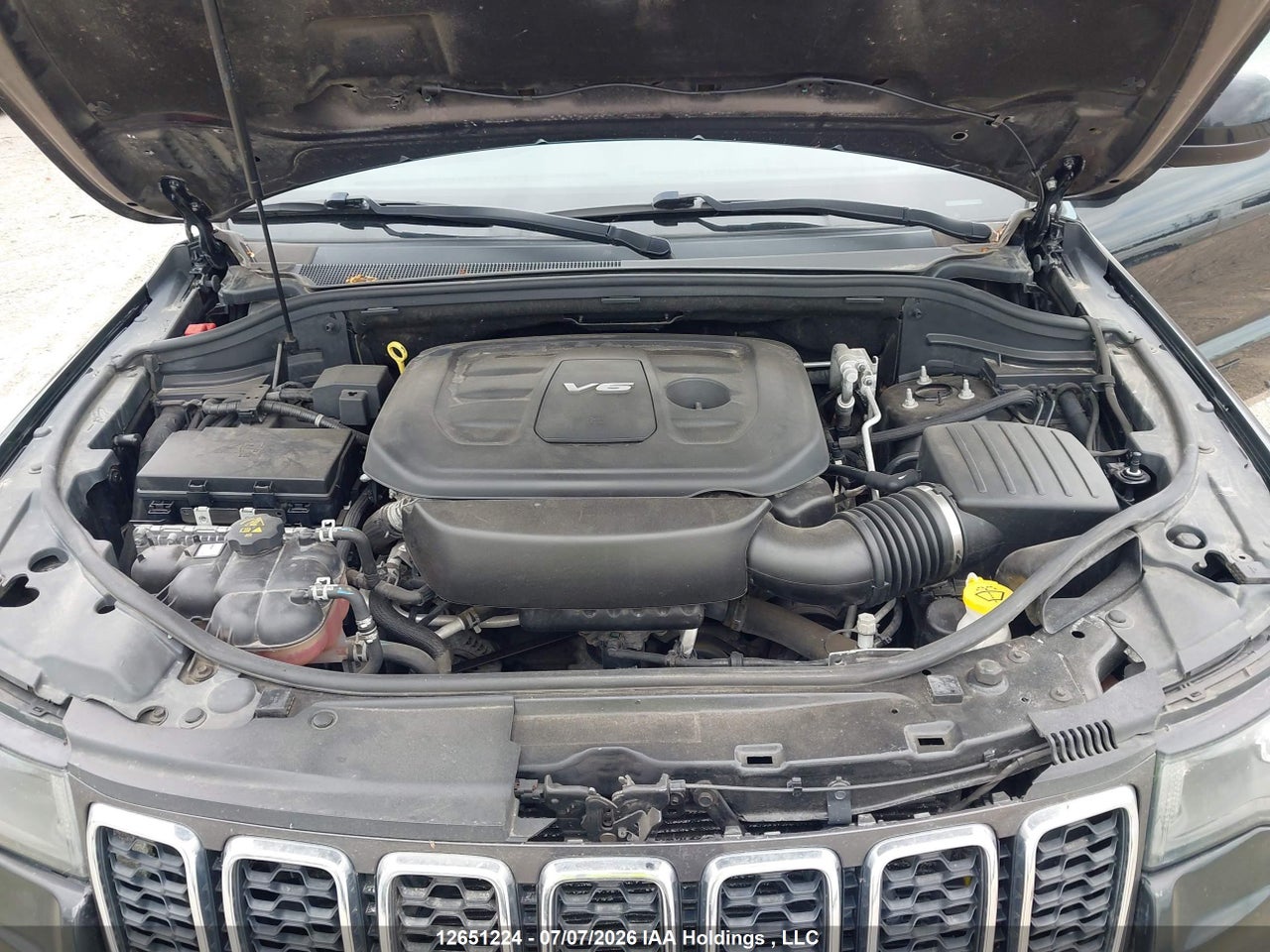 2018 JEEP GRAND CHEROKEE LAREDO thumbnail 11