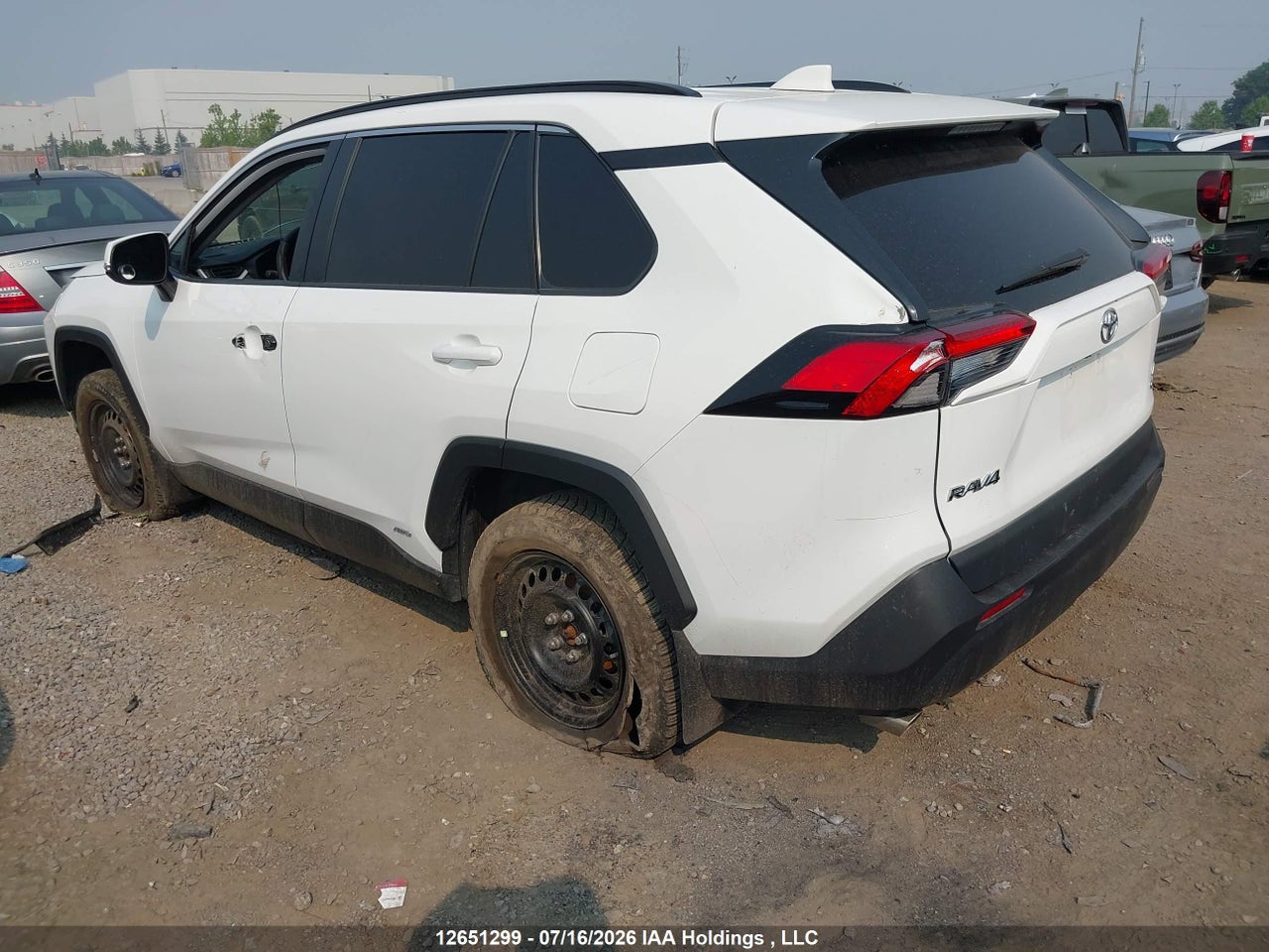 2025 TOYOTA RAV4 thumbnail 4