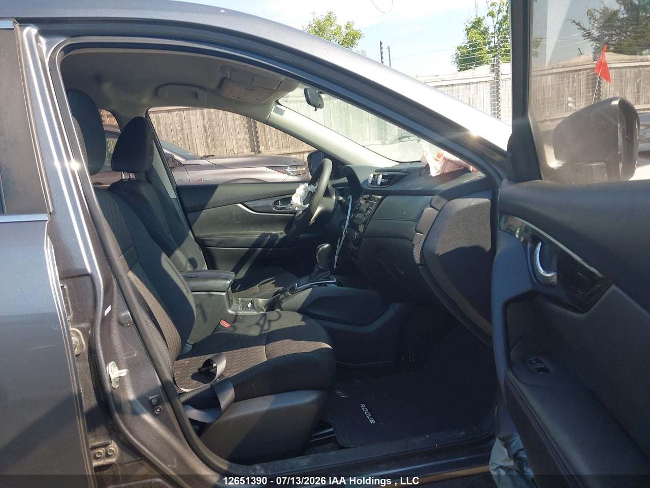 2017 NISSAN ROGUE thumbnail 6