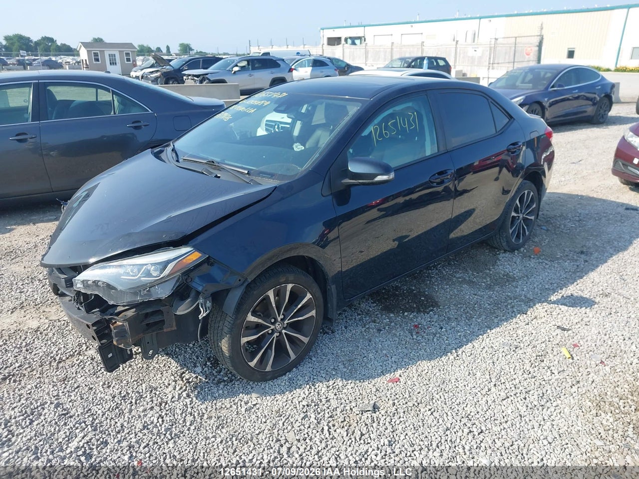 2018 TOYOTA COROLLA thumbnail 3