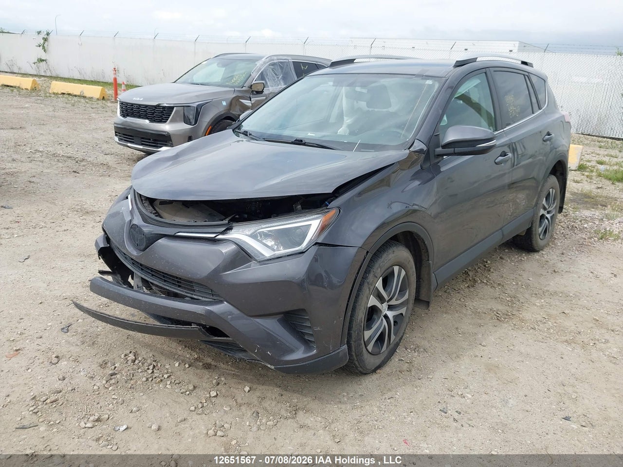 2016 TOYOTA RAV4 LE thumbnail 3