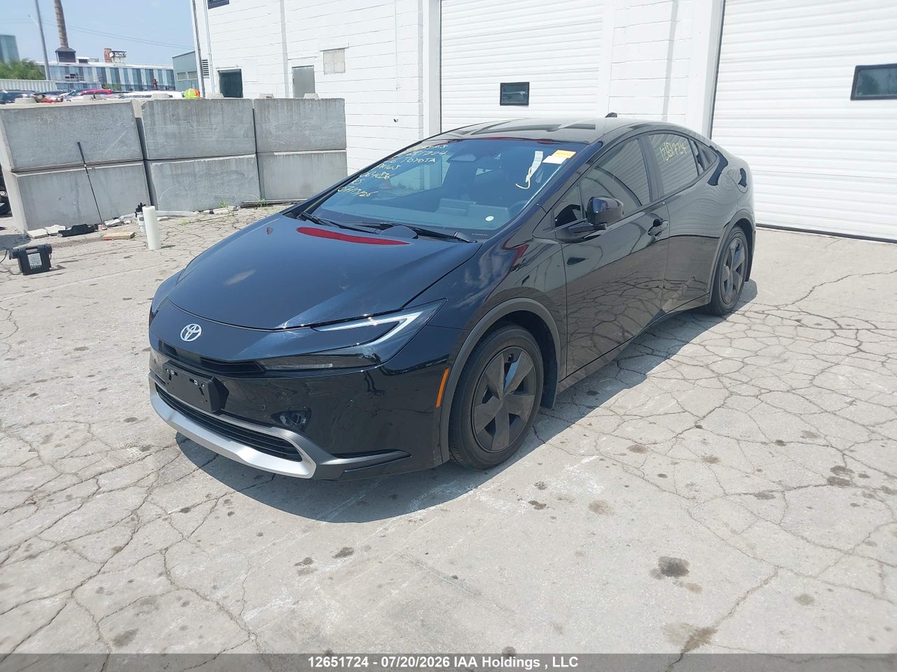 2026 TOYOTA PRIUS SE/XSE/XSE PREMIUM/NIGHT SHADE thumbnail 3