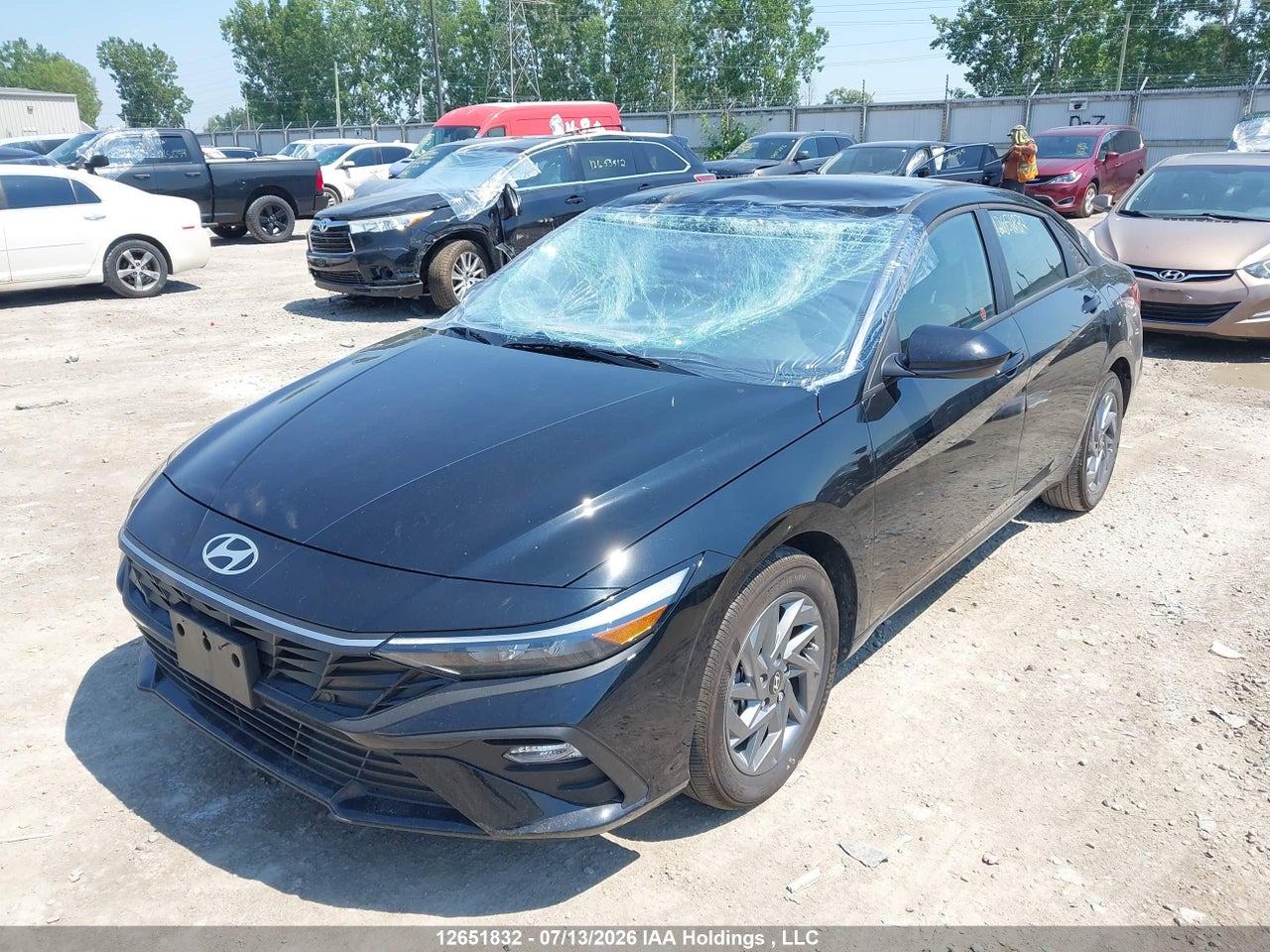 2026 HYUNDAI ELANTRA PREFERRED thumbnail 3