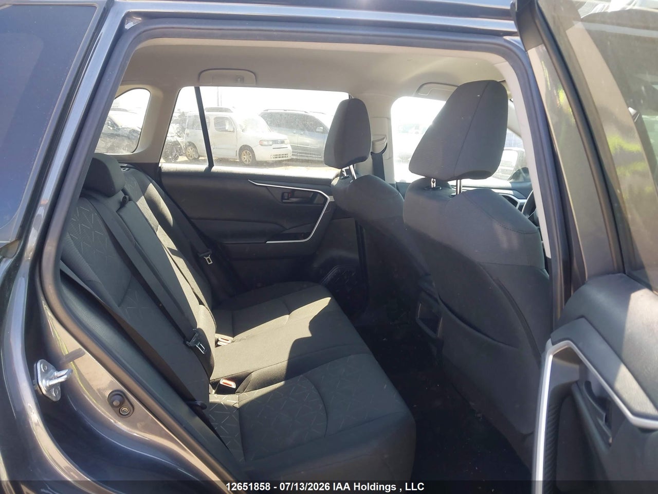 2021 TOYOTA RAV4 LE thumbnail 9