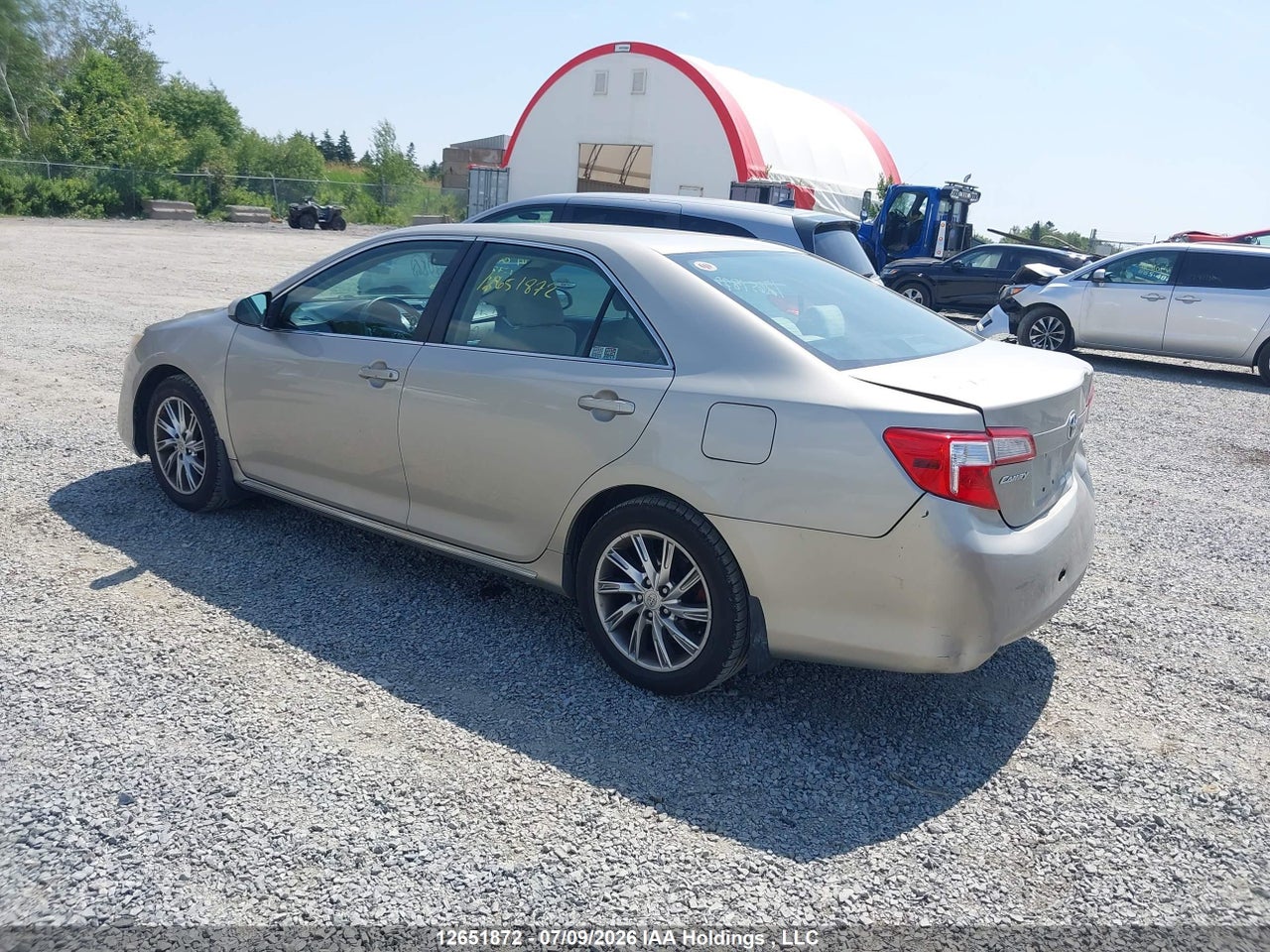 2014 TOYOTA CAMRY LE thumbnail 4