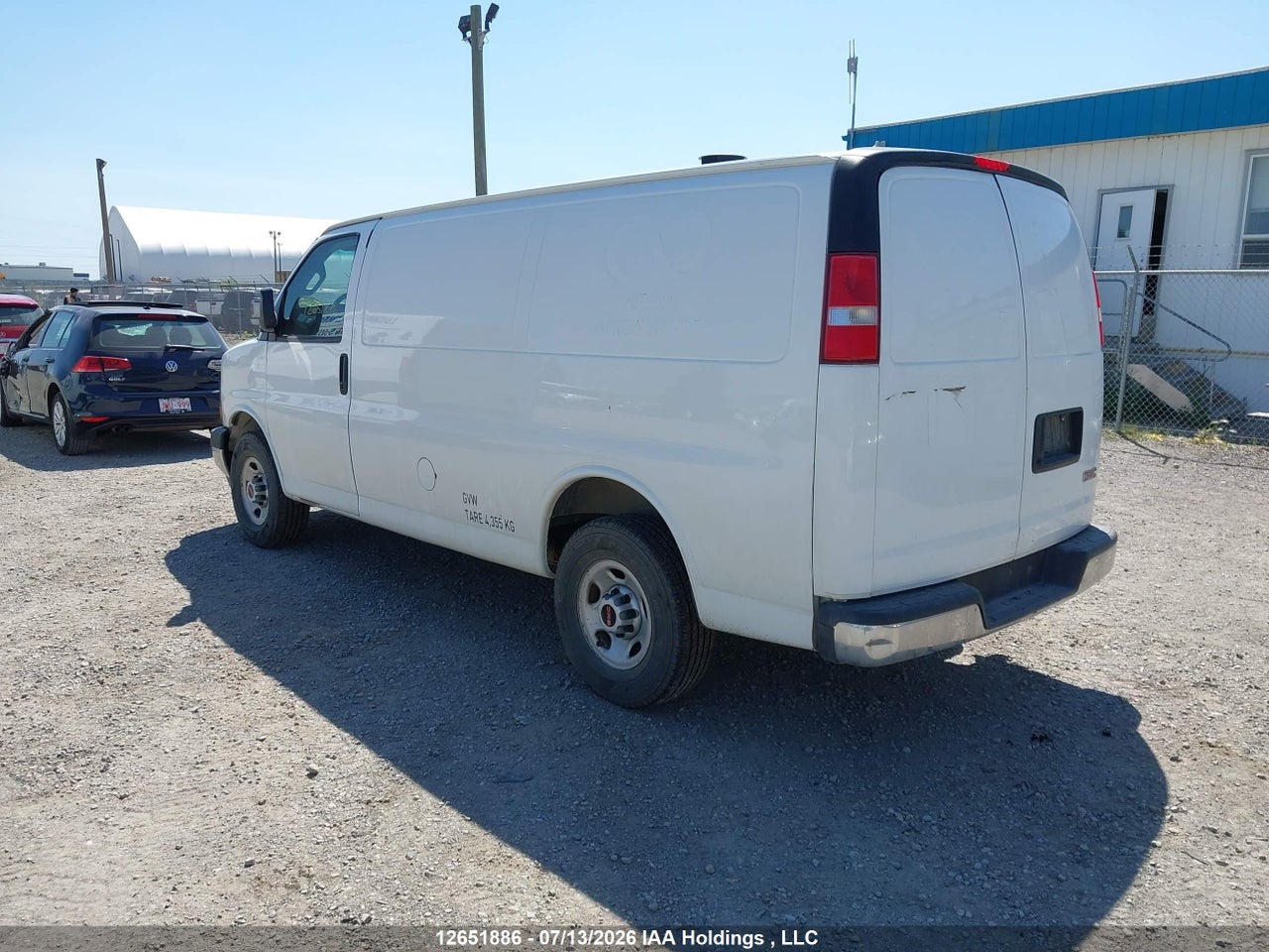 2017 GMC SAVANA G3500 thumbnail 4