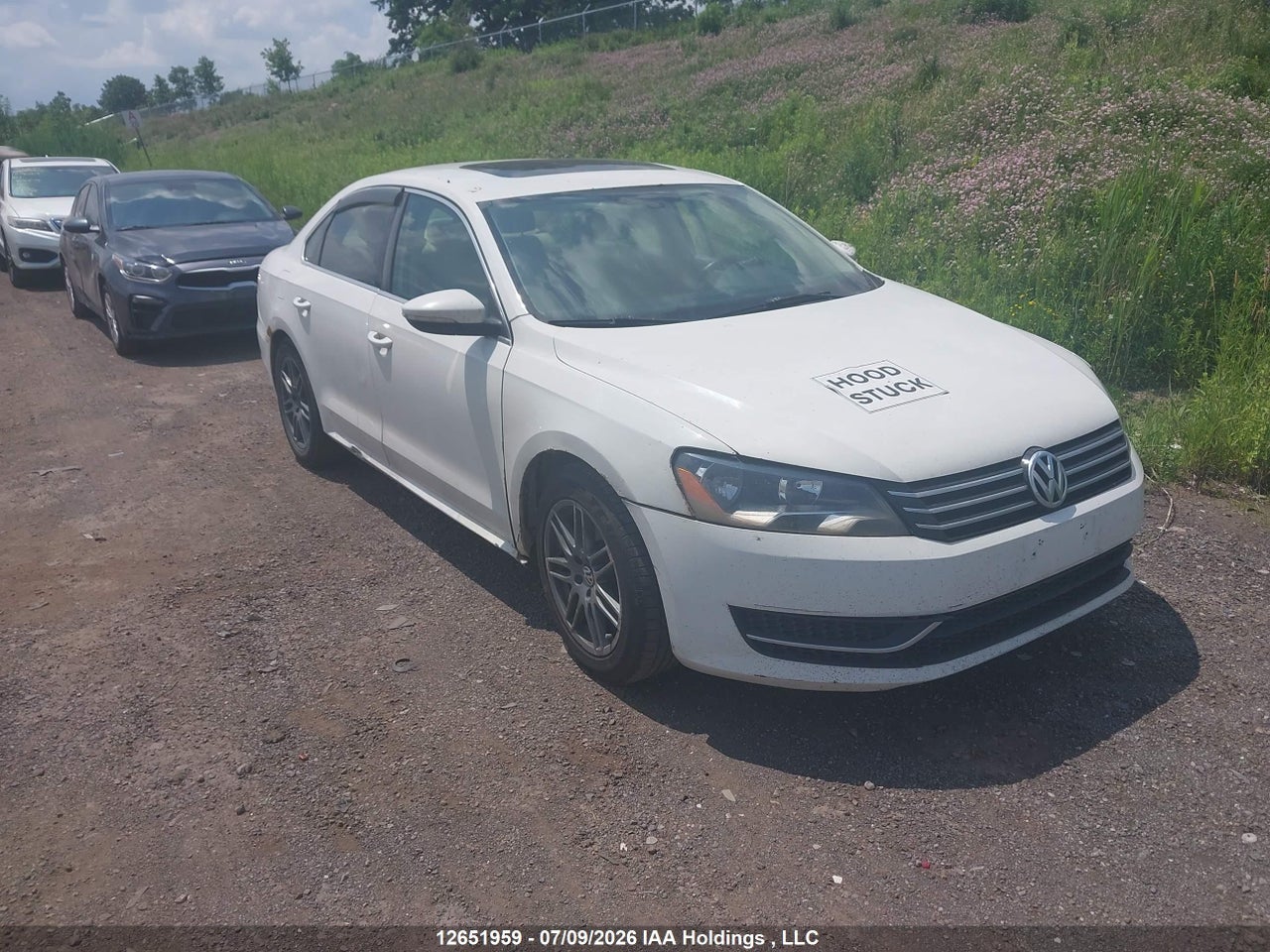 2012 VOLKSWAGEN PASSAT thumbnail 2
