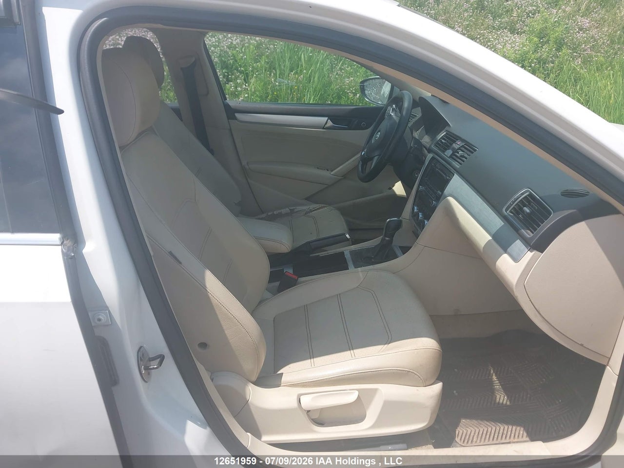 2012 VOLKSWAGEN PASSAT thumbnail 6