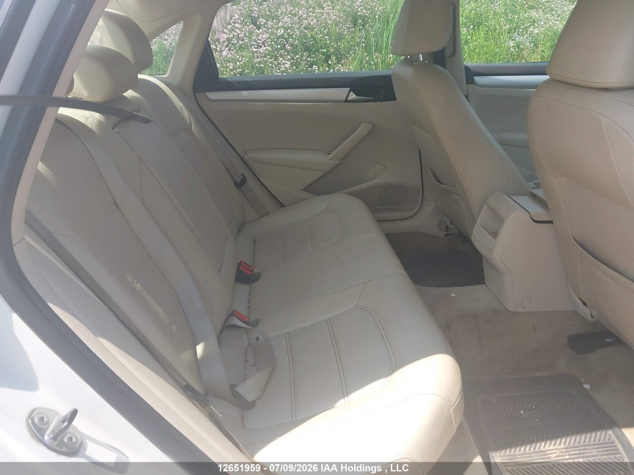 2012 VOLKSWAGEN PASSAT thumbnail 9