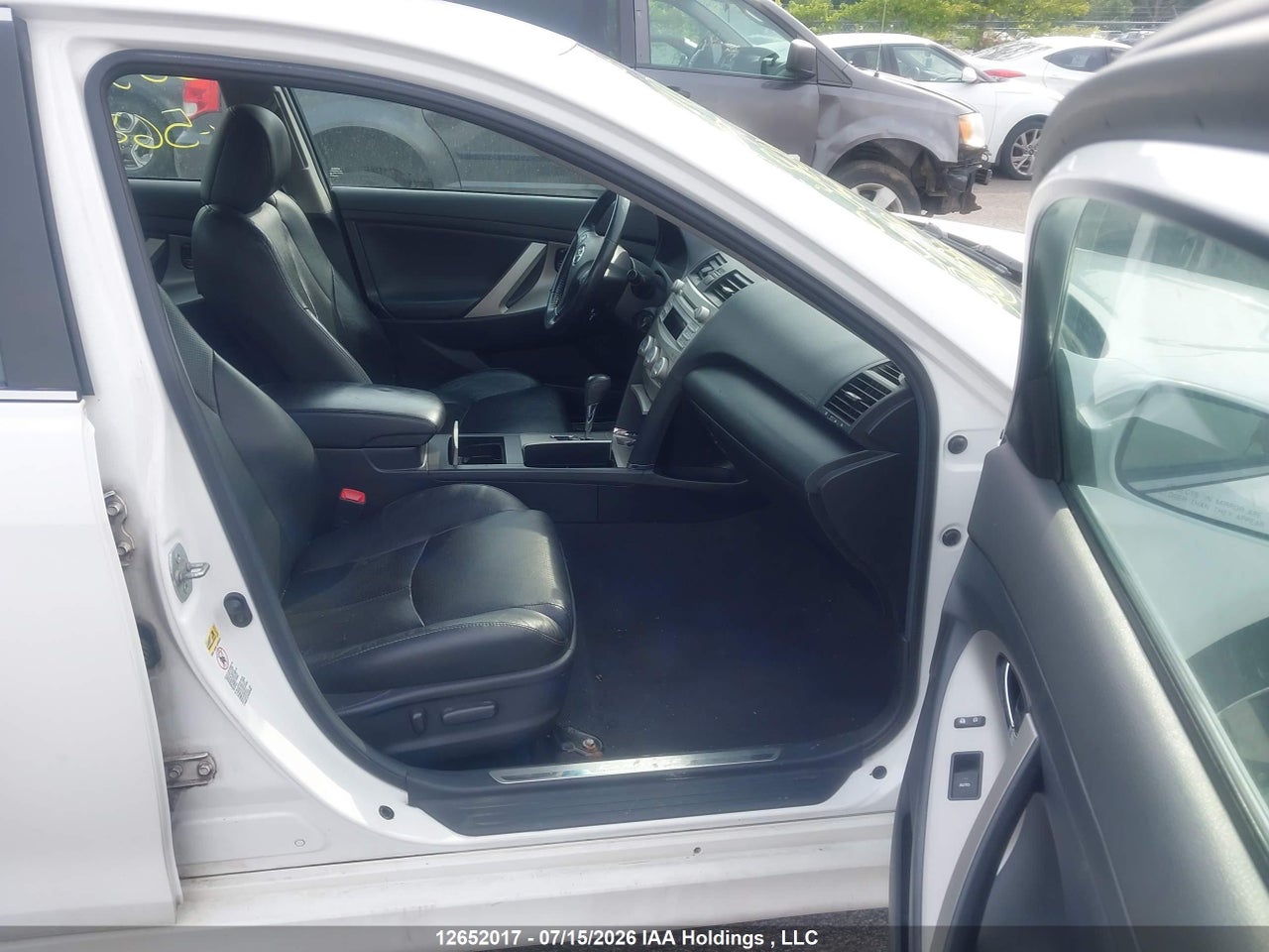 2010 TOYOTA CAMRY thumbnail 6
