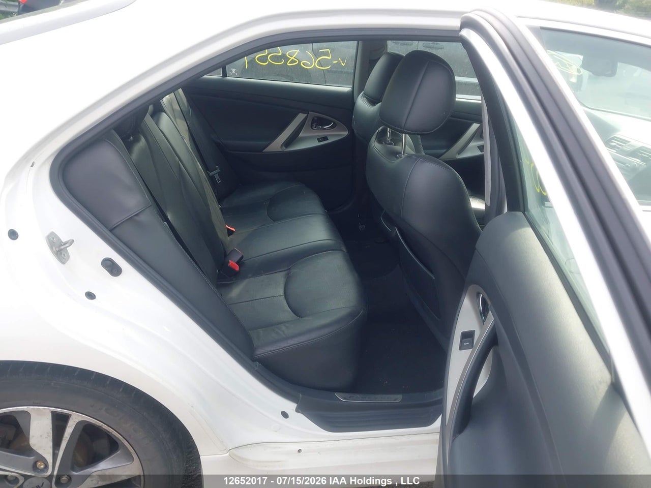 2010 TOYOTA CAMRY thumbnail 9