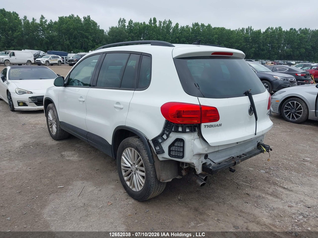 2015 VOLKSWAGEN TIGUAN thumbnail 4