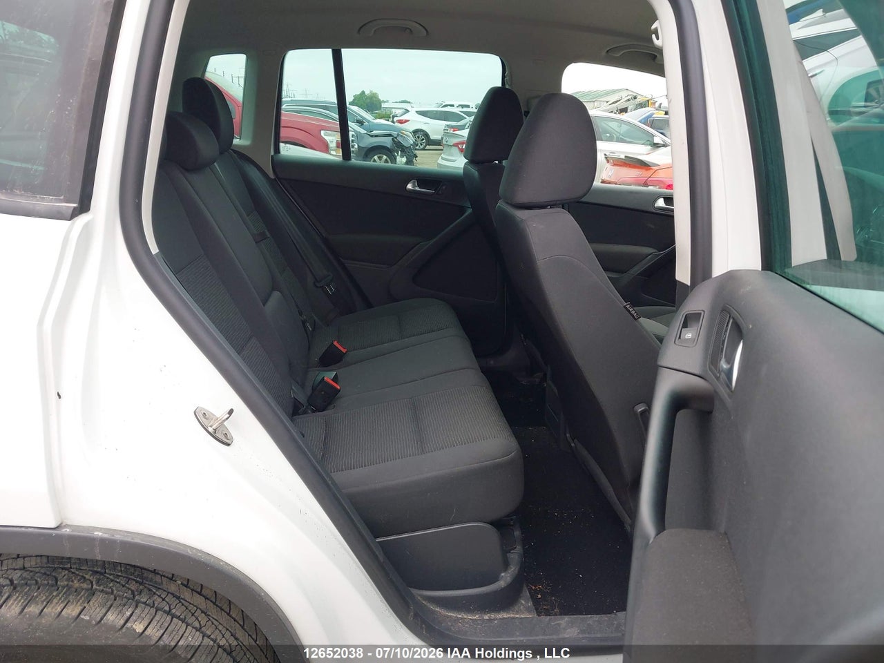 2015 VOLKSWAGEN TIGUAN thumbnail 9