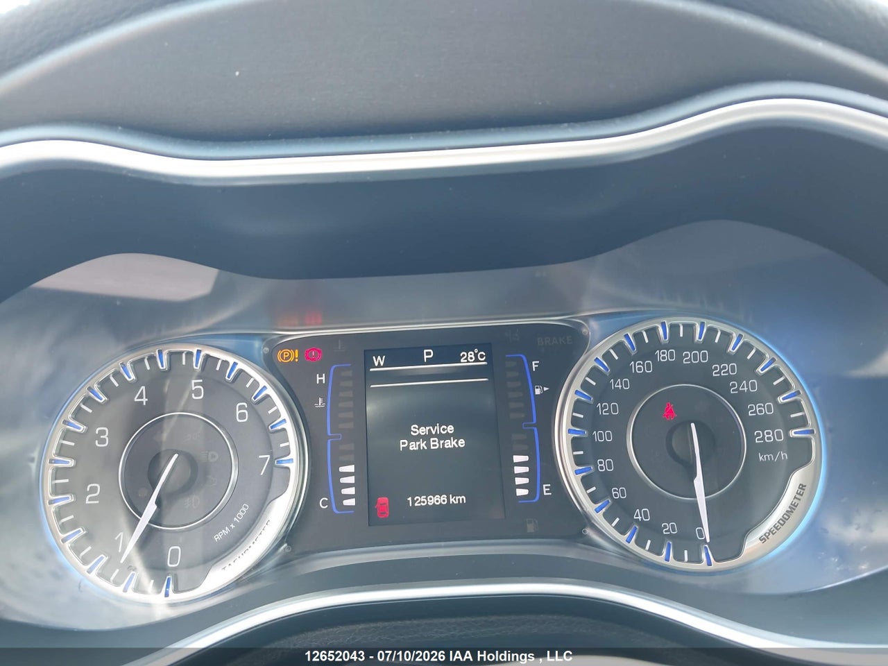 2015 CHRYSLER 200 LIMITED thumbnail 8