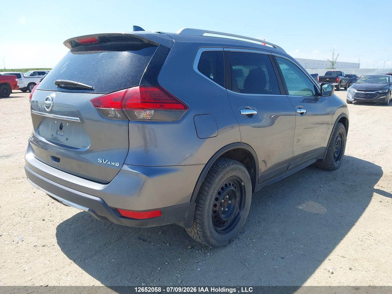 2017 NISSAN ROGUE thumbnail 5