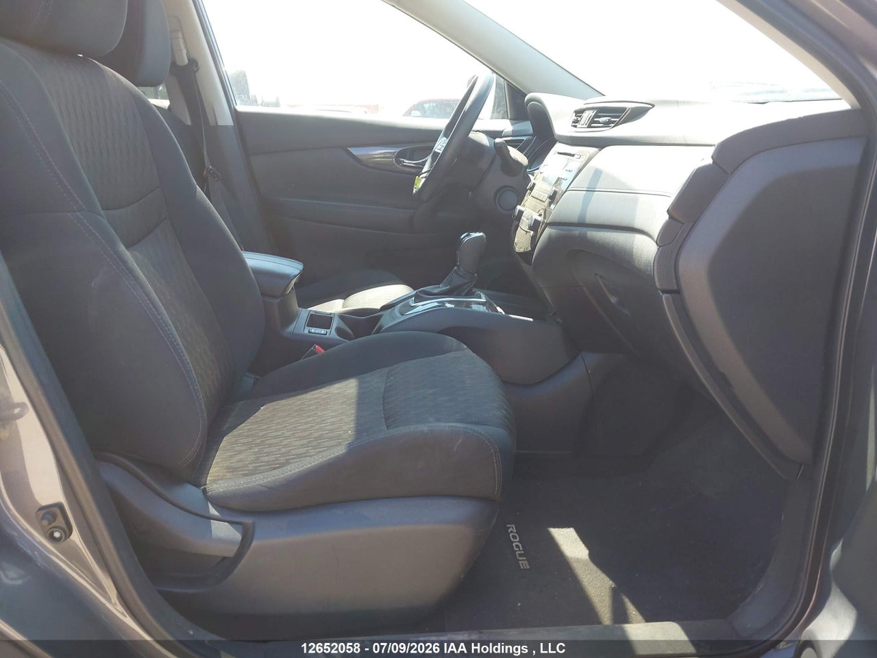 2017 NISSAN ROGUE thumbnail 6