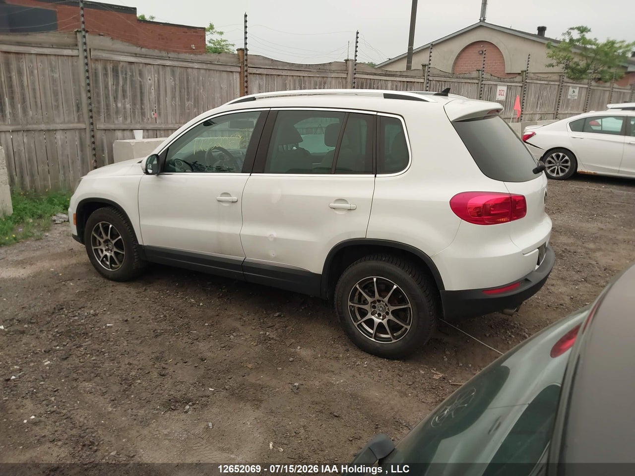 2016 VOLKSWAGEN TIGUAN COMFORT/HIGH/R-LINE/SP ED thumbnail 4