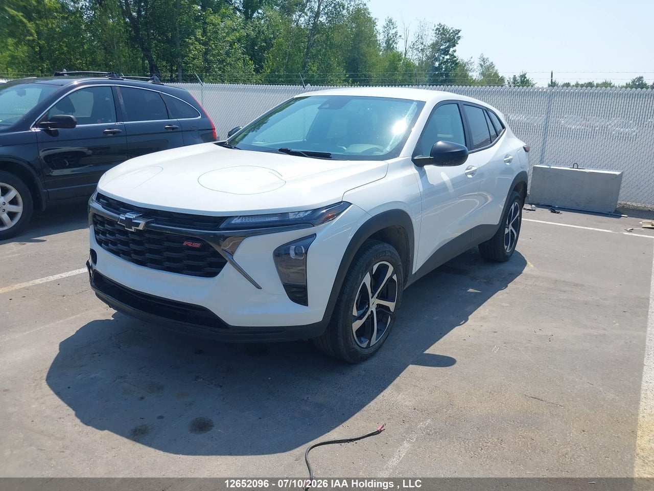 2024 CHEVROLET TRAX thumbnail 3