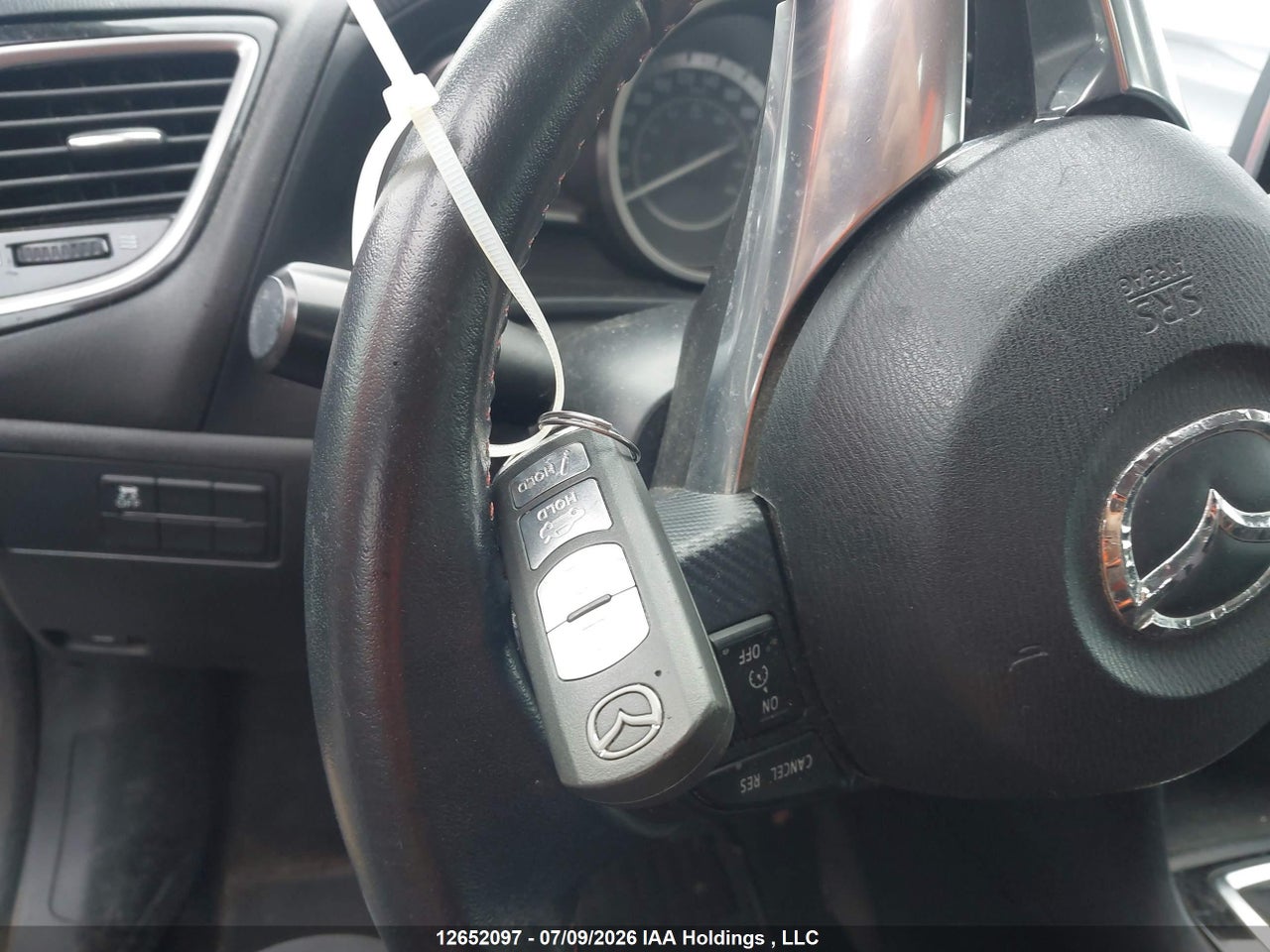 2015 MAZDA MAZDA3 GS thumbnail 11