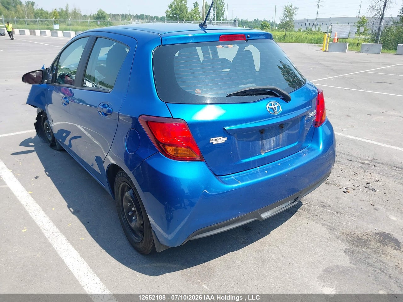 2015 TOYOTA YARIS thumbnail 4
