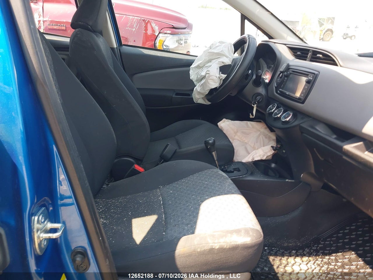 2015 TOYOTA YARIS thumbnail 6