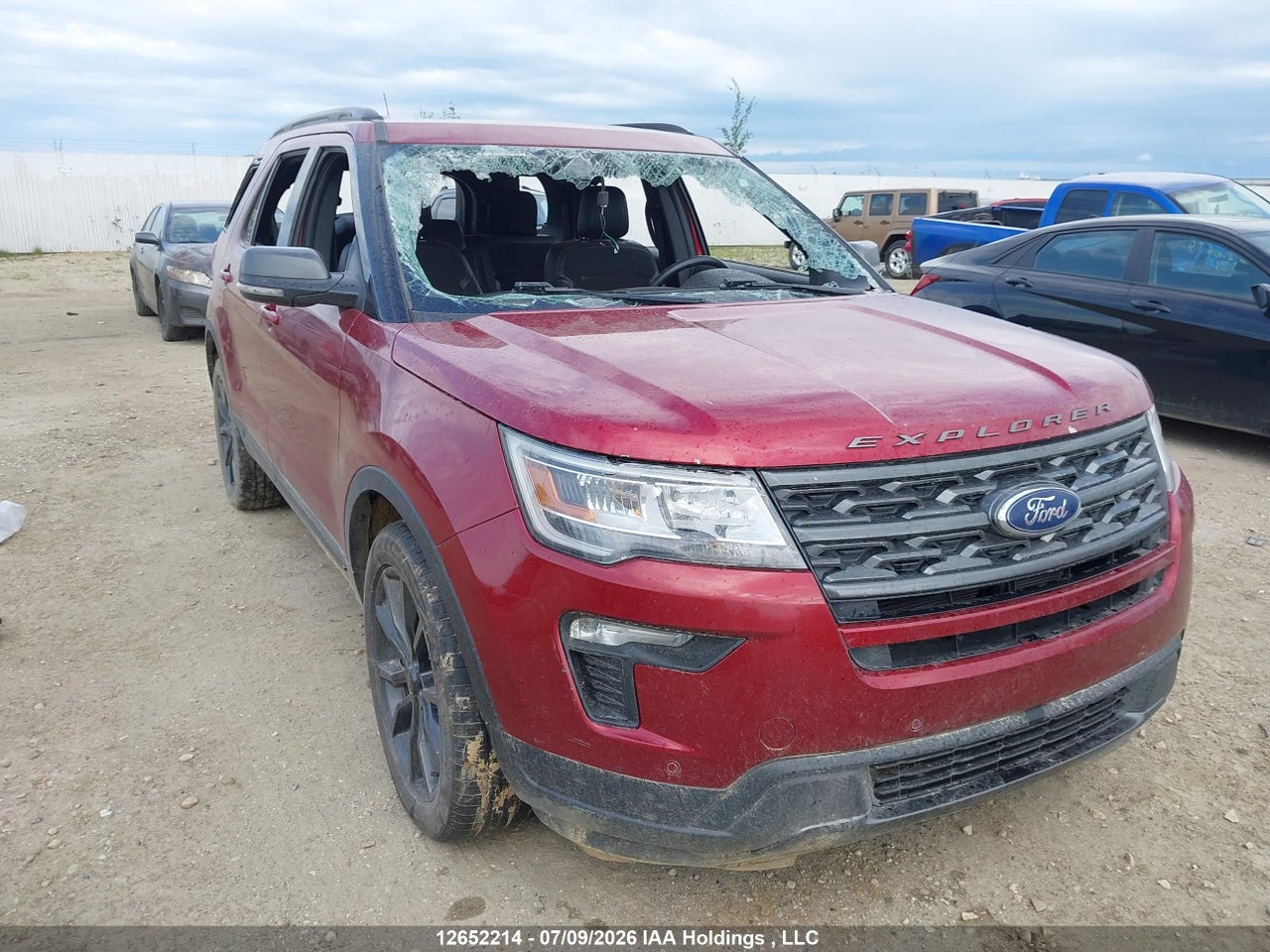 2019 FORD EXPLORER XLT thumbnail 2