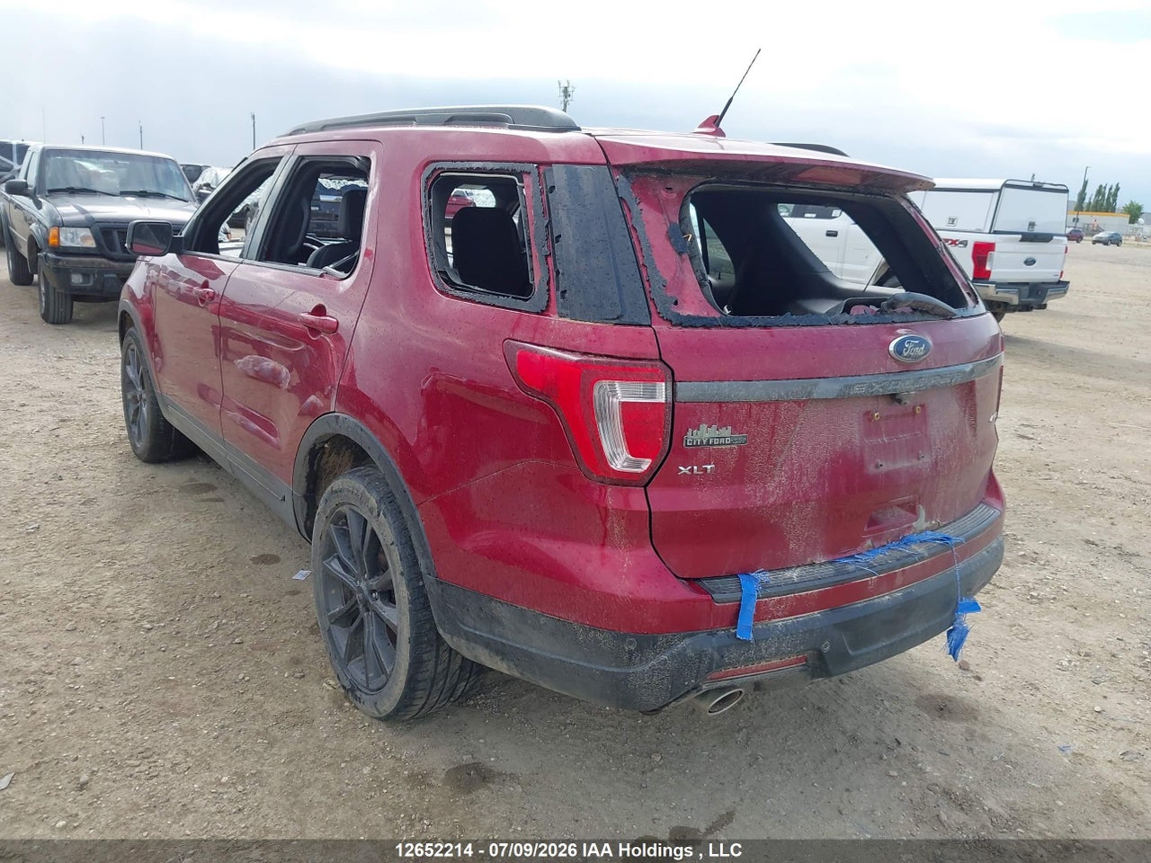 2019 FORD EXPLORER XLT thumbnail 4
