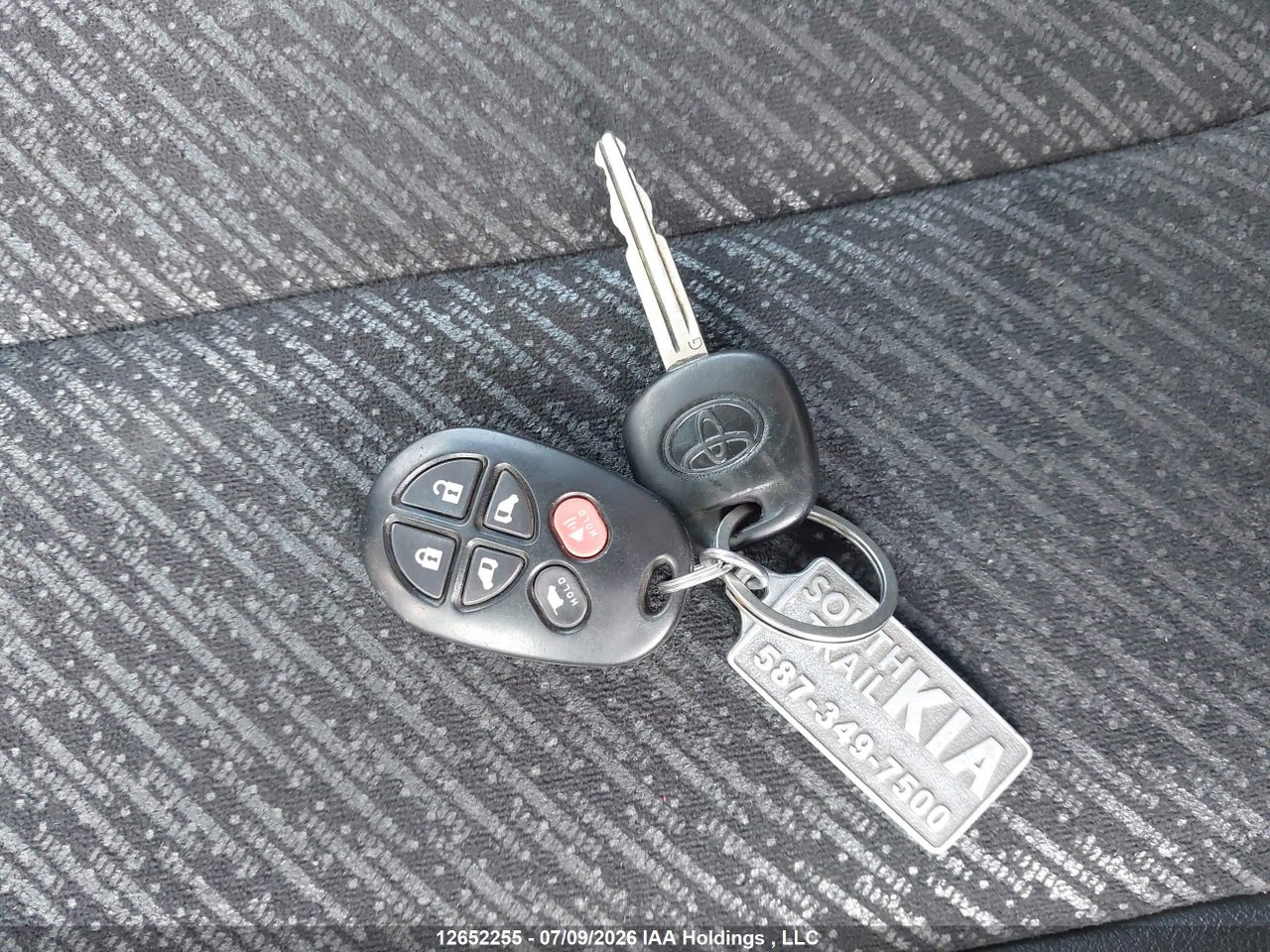 2013 TOYOTA SIENNA SE 8 PASSENGER thumbnail 12