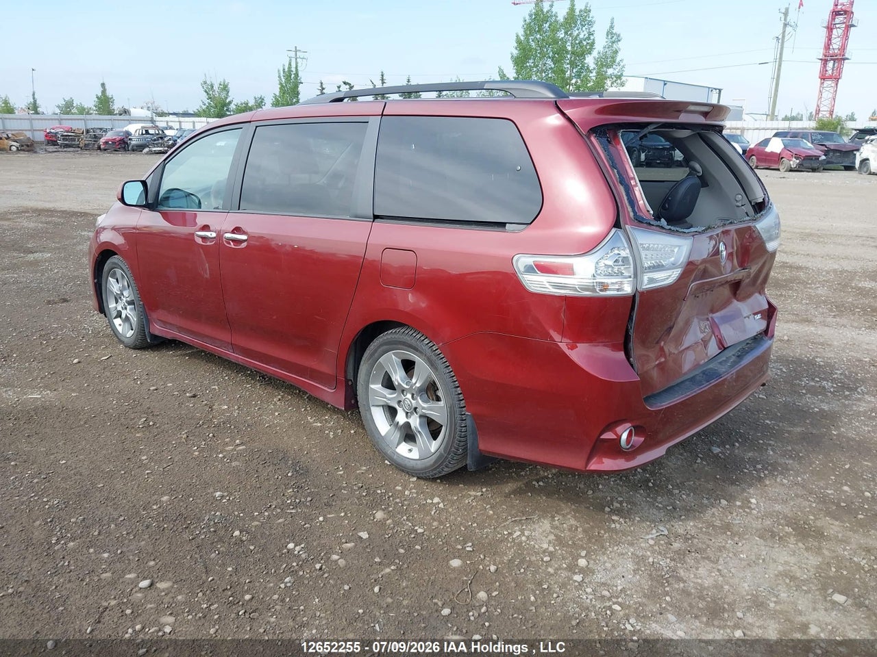 2013 TOYOTA SIENNA SE 8 PASSENGER thumbnail 4