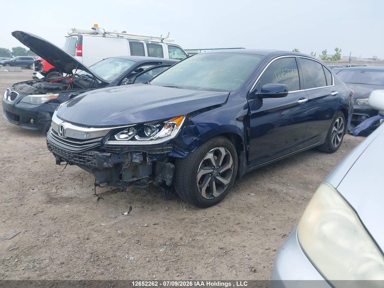 2016 HONDA ACCORD thumbnail 3