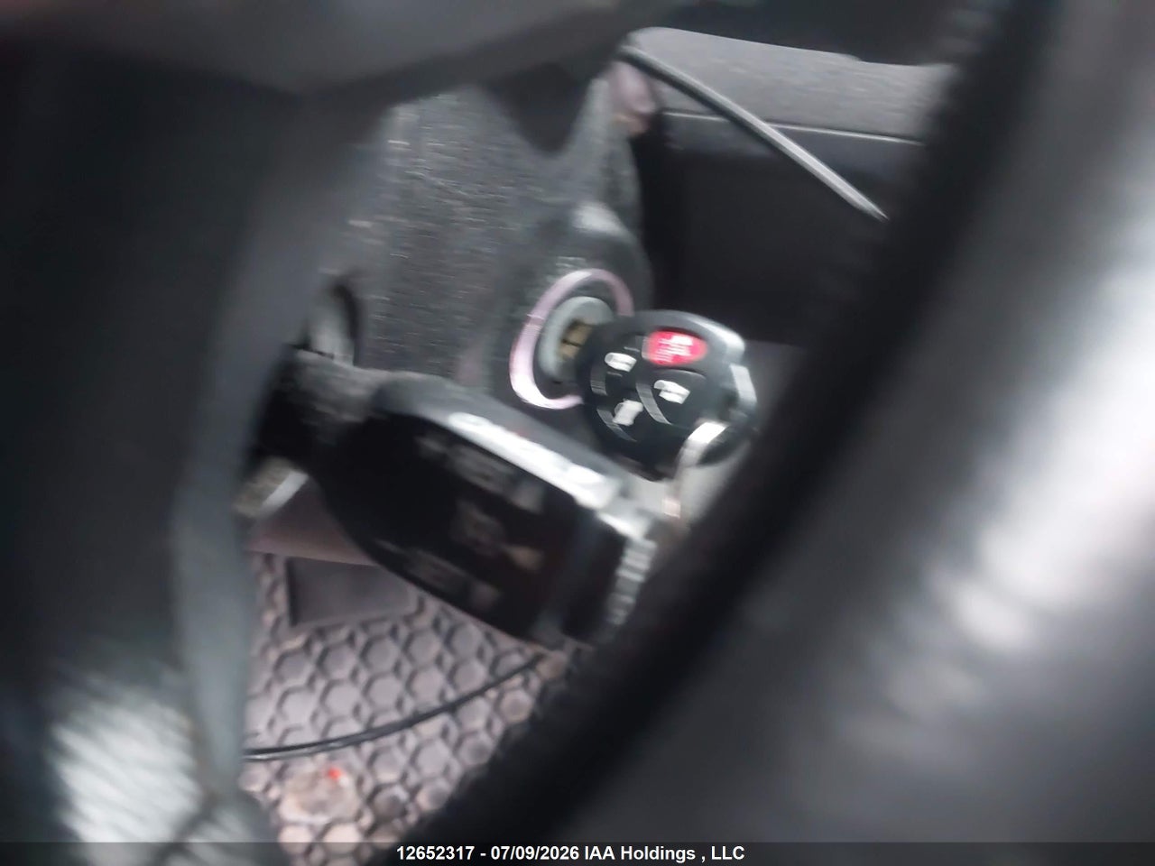 2014 TOYOTA CAMRY thumbnail 12
