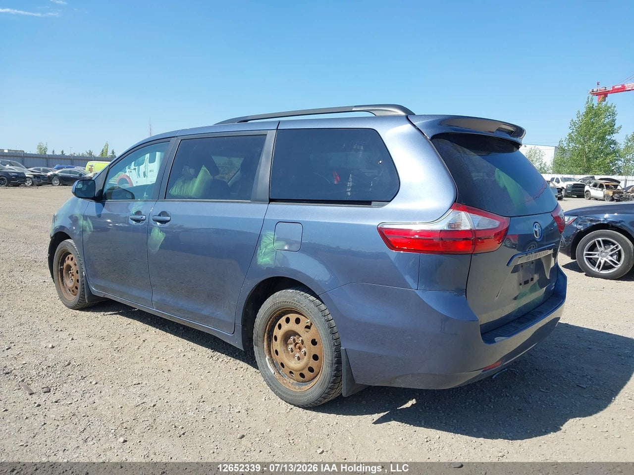 2015 TOYOTA SIENNA LE 7 PASSENGER thumbnail 4