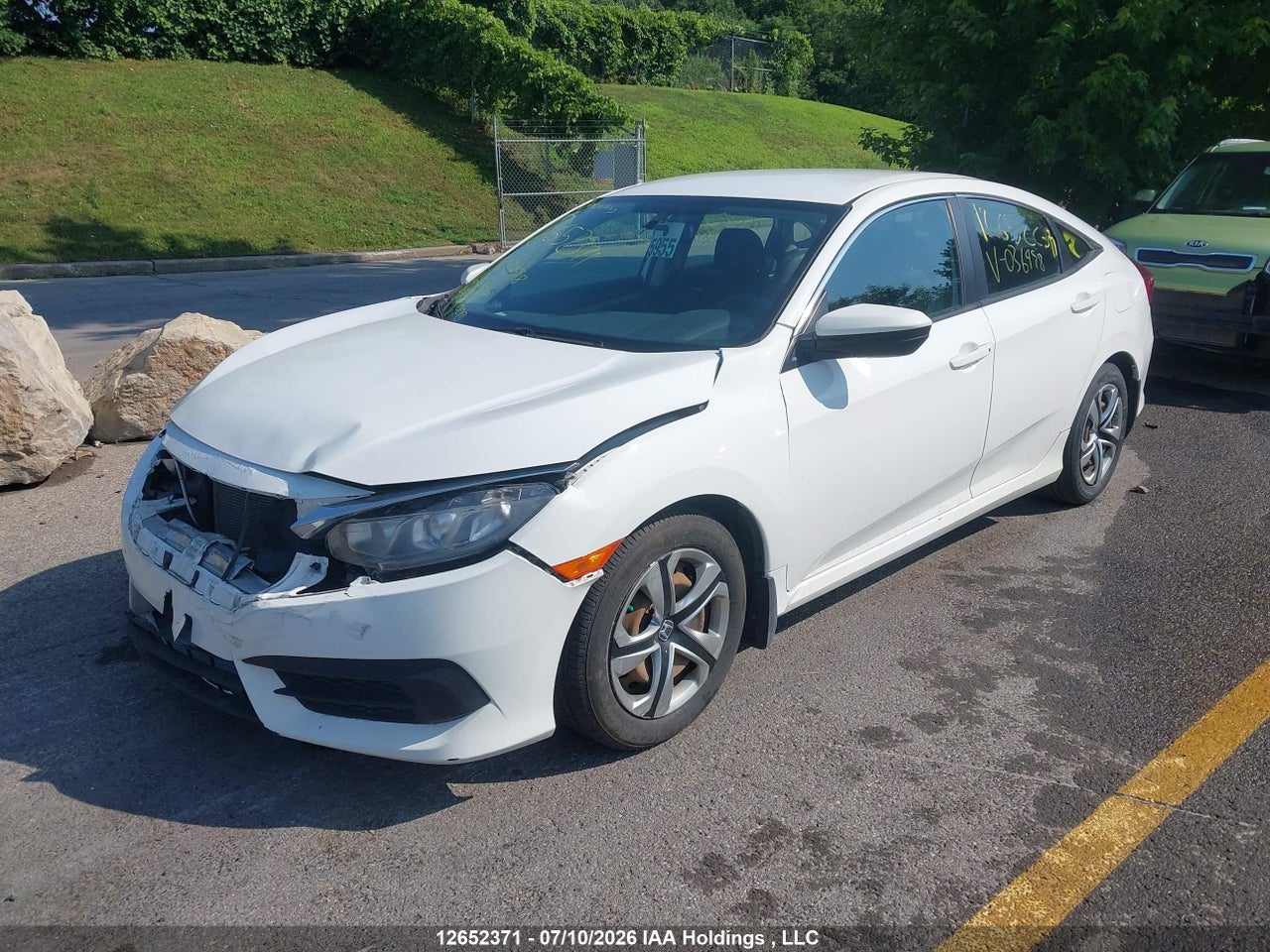 2016 HONDA CIVIC LX thumbnail 3