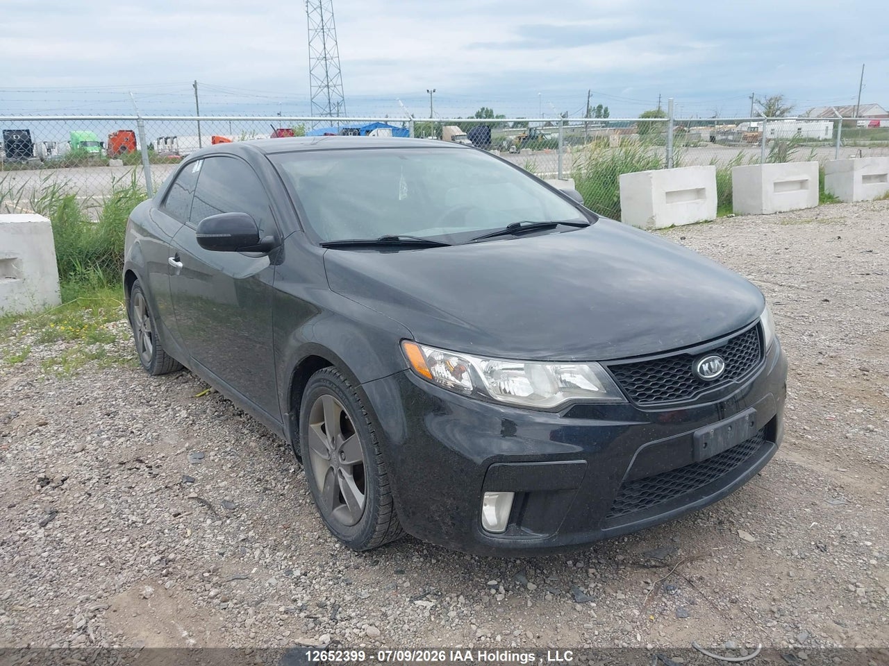 2011 KIA FORTE KOUP thumbnail 2