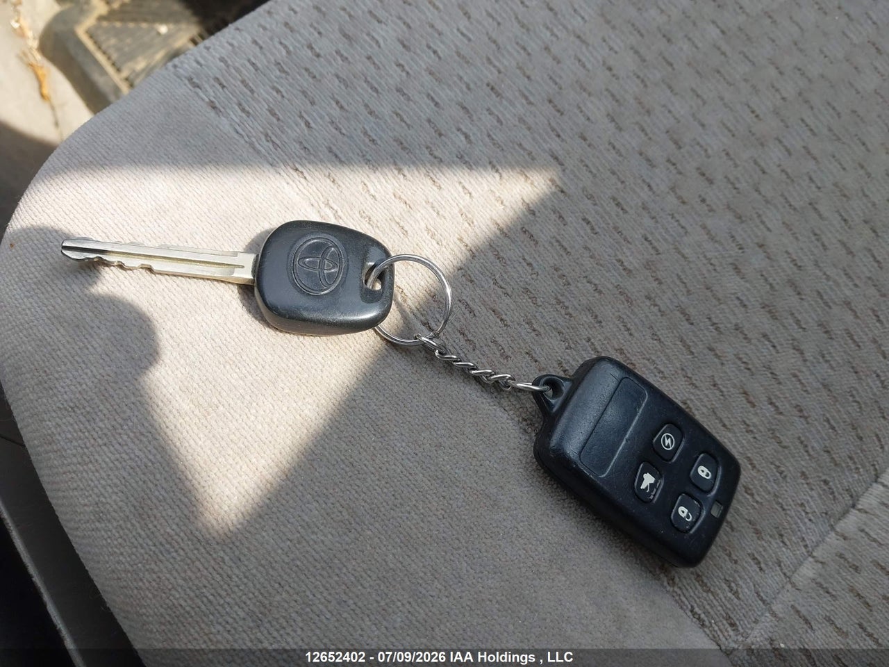 2002 TOYOTA CAMRY LE/XLE/SE thumbnail 12