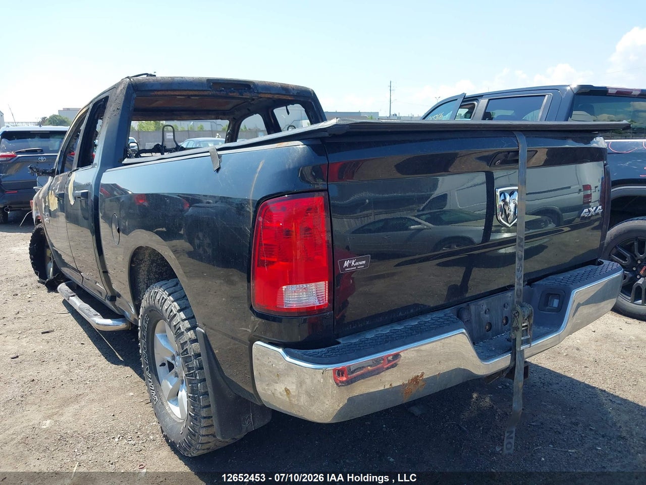2015 RAM 1500 ST thumbnail 4