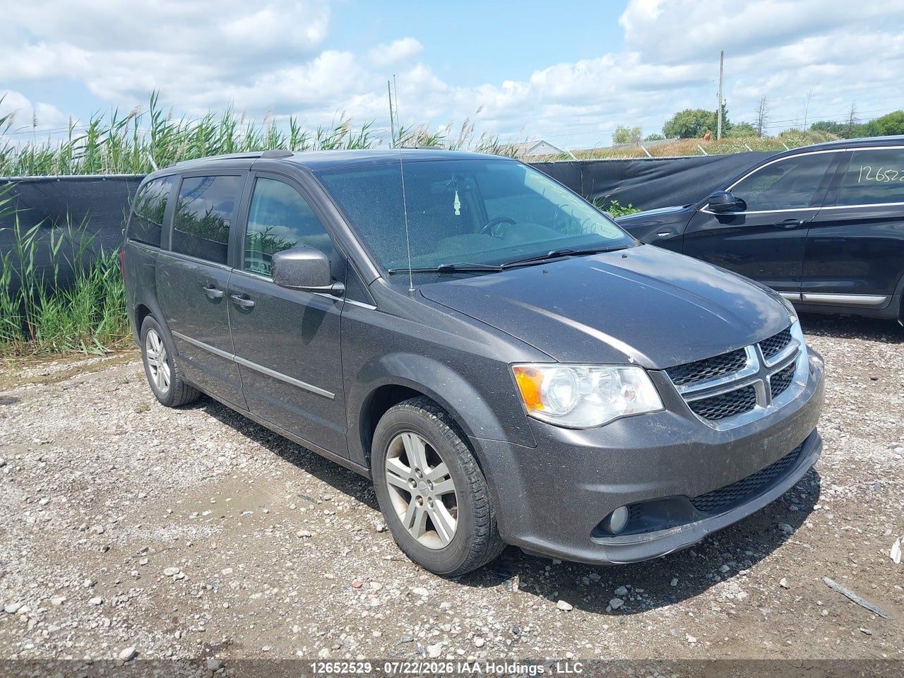2017 DODGE GRAND CARAVAN CREW thumbnail 2