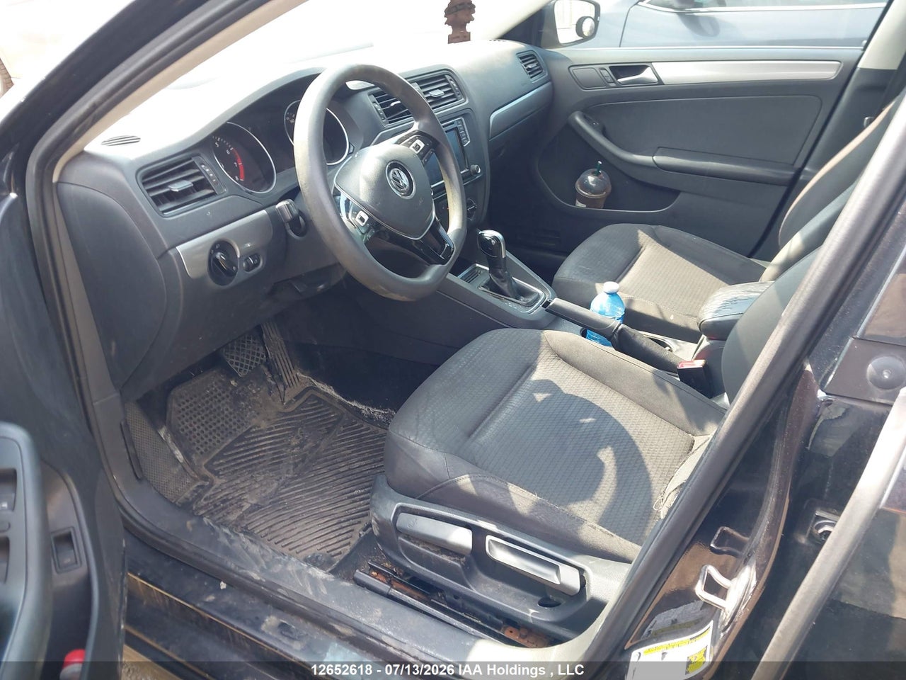 2016 VOLKSWAGEN JETTA thumbnail 6