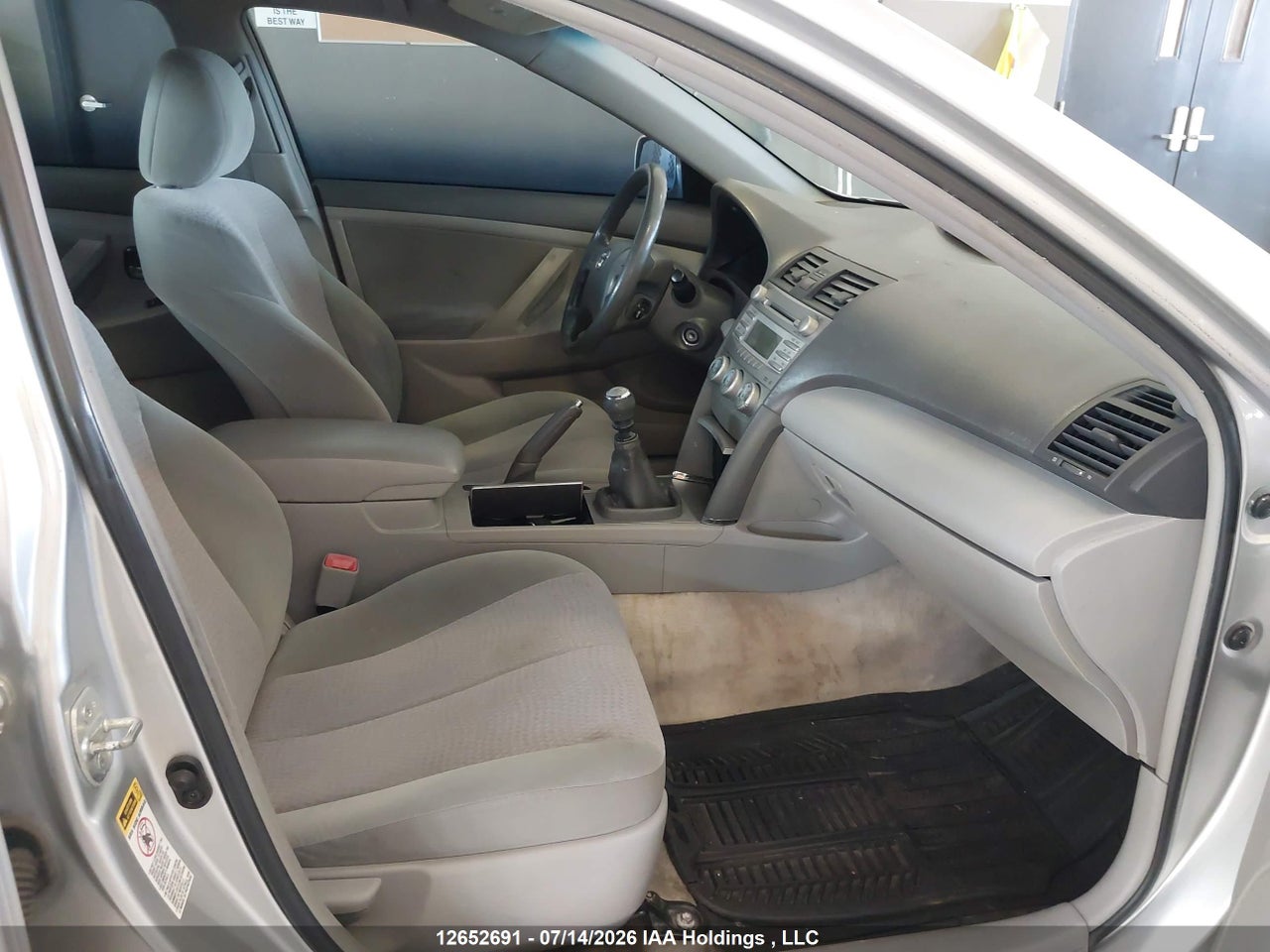 2010 TOYOTA CAMRY SE/LE/XLE thumbnail 6